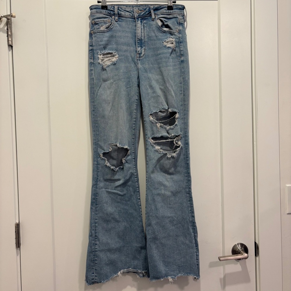 American Eagle Distressed Flare Jeans Light Wash Raw Hem Womens 8 Regular